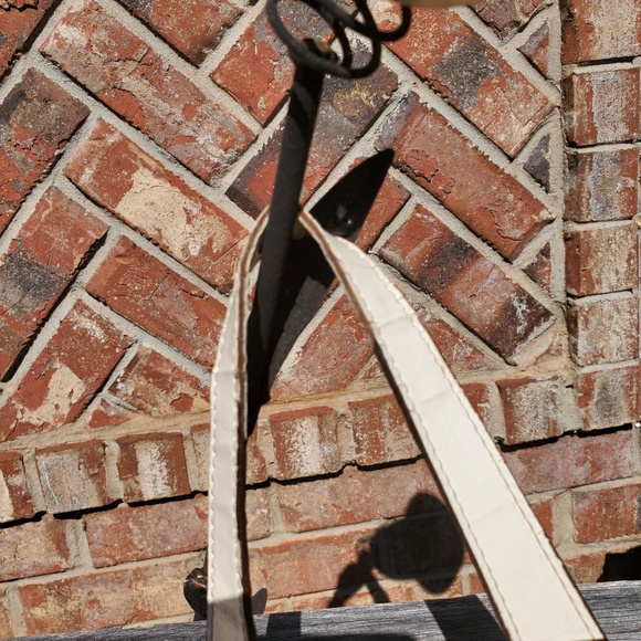 Coach - Picture 2 of 7